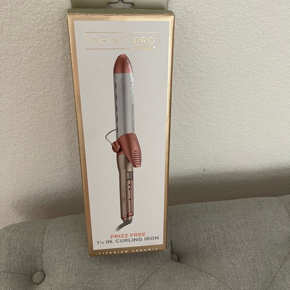 Curling Iron - Picture 3 of 5